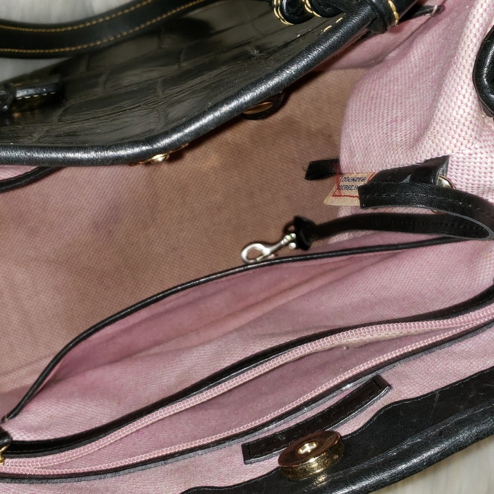 Dooney & Bourke - Picture 8 of 8